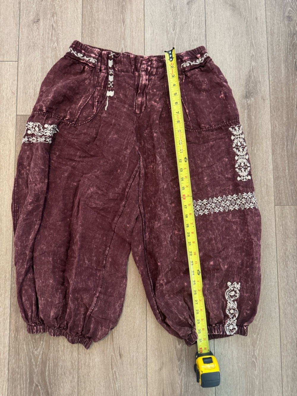 By Anthropologie Embroidered Parachute Pants Maroon Linen Blend  Boho Balloon - Picture 10 of 10